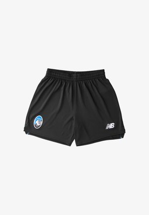 Zwarte sportshorts met een elastische tailleband, voorzien van een wit New Balance-logo en een gekleurd teamembleem op het linkerbeen.