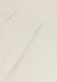 Reiss PETITE FIT - MILLIE WIDE-TAILORED  - Nadrágok - cream