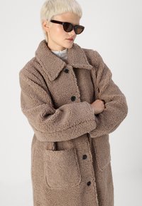 Pieces PCNADDY JACKET - Cappotto invernale - taupe gray