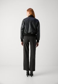Marc O'Polo VINTAGE BLOUSON CROPPED WELT POCKETS - Blusão aviador - black