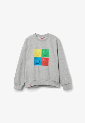 Grauer Pullover mit vier bunten LEGO-Steindruckmotiven in Gelb, Grün, Blau und Rot auf der vorderen Mitte.