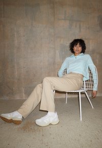 Veja VENTURI - Sapatilhas - white/natural