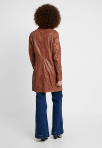 Gipsy by Mauritius Cappotto corto - cognac