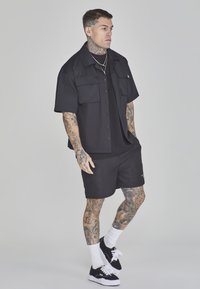 SIKSILK Shirt - black