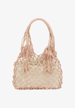 Bolso de macramé en rosa suave con acentos de borlas, con un diseño de malla y un forro de tela crema. Asa redondeada para un fácil transporte.
