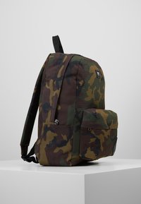 Vans MN OLD SKOOL III BACKPACK - Mochila - classic