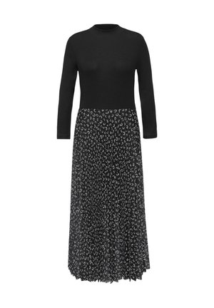 Langes schwarzes Kleid mit einem enganliegenden Oberteil und einem fließenden, gemusterten Rock mit hellgrauen abstrakten Formen auf schwarzem Grund.