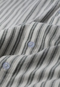 Former REYNOLDS - Skjorte - bone green