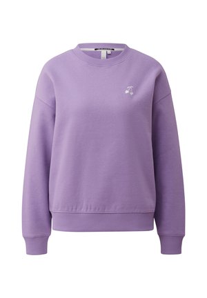 Sweat-shirt lilas à col rond avec manches longues, poignets et ourlet côtelés, et un petit motif de cerise blanche sur le côté gauche de la poitrine.