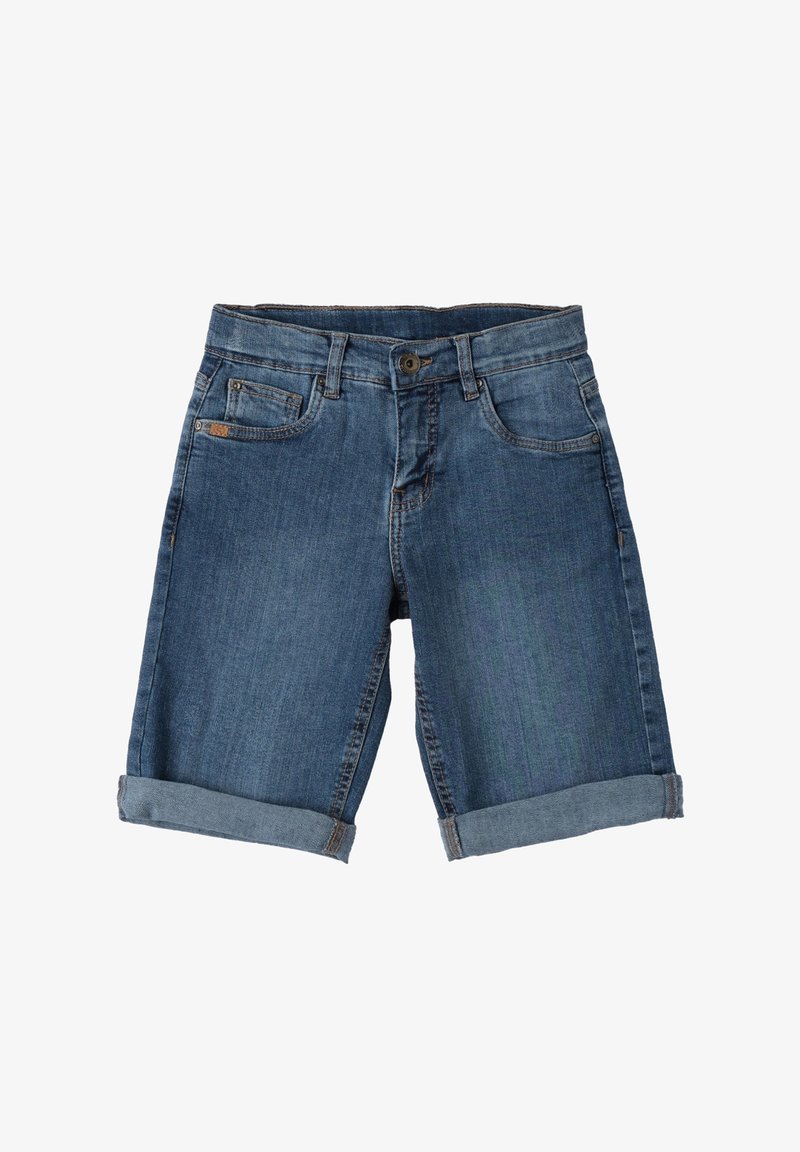 Pantalones cortos de mezclilla en azul medio con un dobladillo enrollado, que cuentan con cinco bolsillos y un cierre de botón en la parte delantera. Diseño clásico de pierna recta.