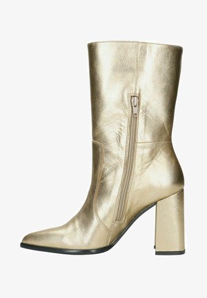 Boots - gold