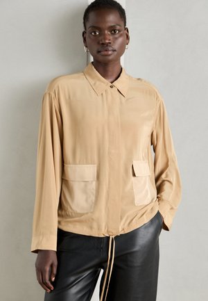 UTILITY FLUID SHIRT - Pogājama blūze - desert sand
