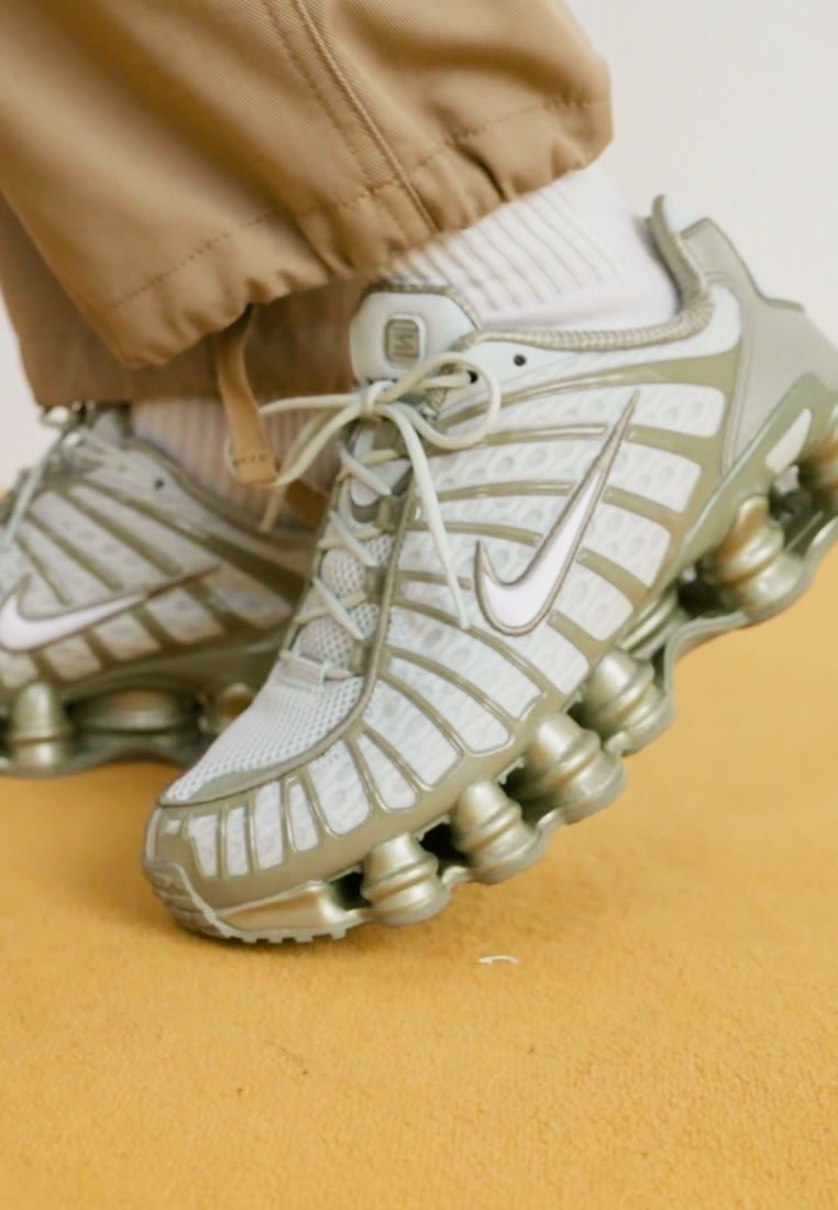 Nike Sportswear SHOX TL - Sneakers low - light silver/white/light Nike Sportswear SHOX TL - Sneakers low - light silver/white/light