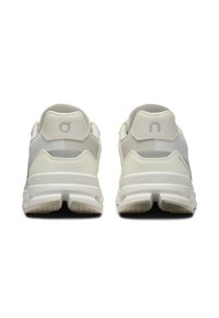 On CLOUDRIFT - Sneaker low - white   frost