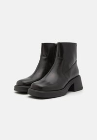 Vagabond DORAH - Botas de tornozelo com plataforma - black