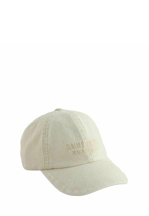 Beiger Stoff-Baseballkappe mit gewölbtem Schirm und gesticktem Text "SAINT TROPEZ BEACH CLUB 1967" auf der Vorderseite.