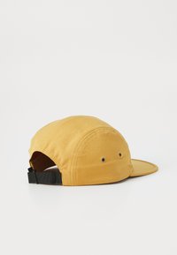 Unselected, talon gold