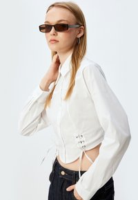 Koton CROP - Blusa - white