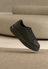 Non sélectionné, black