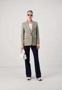 DRYKORN ATLIN khaki