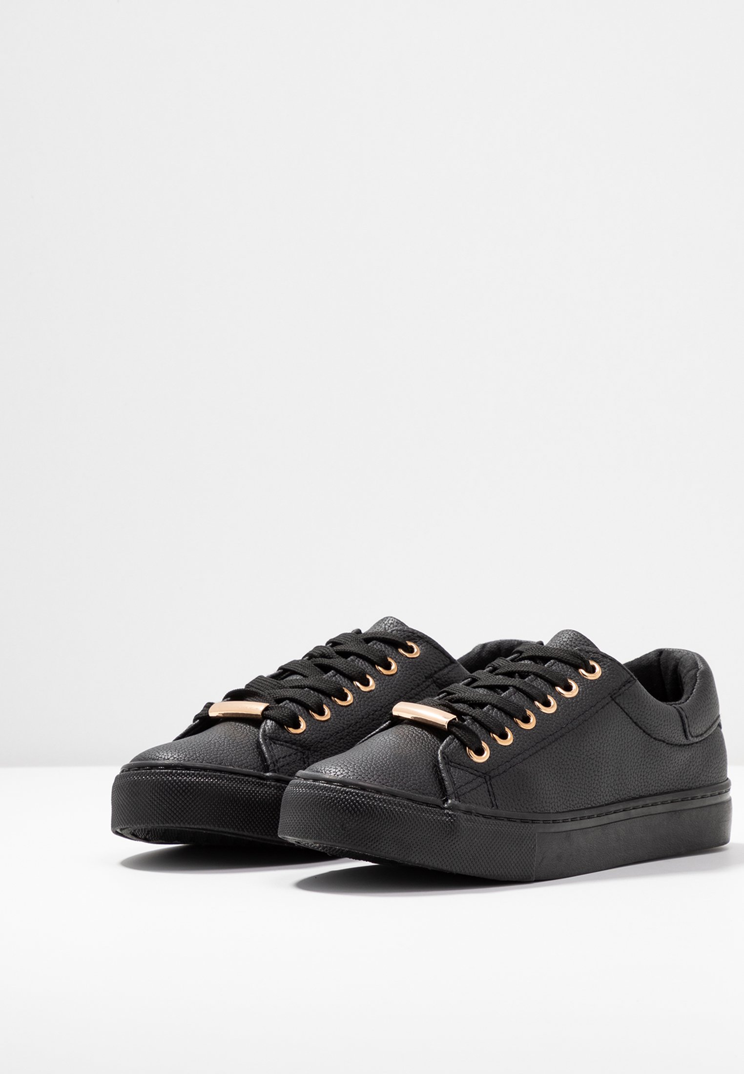 New Look MIDS Joggesko black Zalando.no New Look MIDS Joggesko mid grey Zalando.no