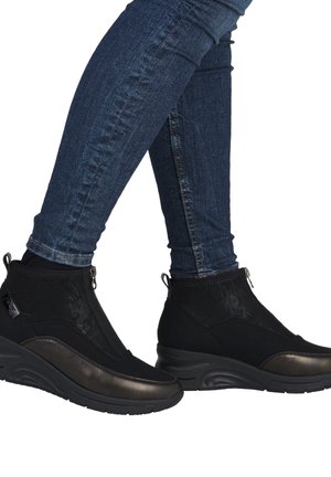 Rieker Wedge Ankle Boots - schwarz
