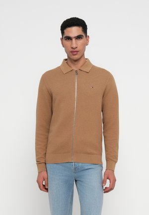 SEASONAL STRUCTURE ZIP THRU - Neuletakki - safari canvas