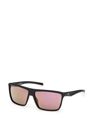 Schwarze rechteckige Sonnenbrille mit pink reflektierenden Gläsern und schmalen Bügeln, dargestellt auf weißem Hintergrund.