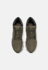 Timberland WINSOR PARK CHUKKA ciemnozielony
