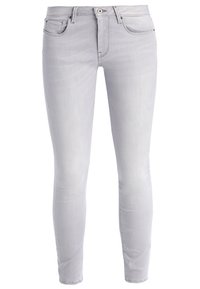Vaqueros skinny de color gris claro, realizados en denim, que presentan un diseño clásico de cinco bolsillos y un cierre de botón. Textura suave, sin patrones visibles.