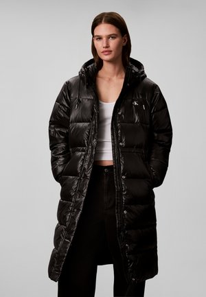 Calvin Klein Jeans, SHINY LONG HOODED PUFFER COAT - Зимно палто - black