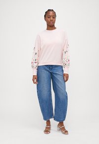 ONLY Petite ONLBROOKE O NECK FLOWER - Ikdienas džemperis - potpourri