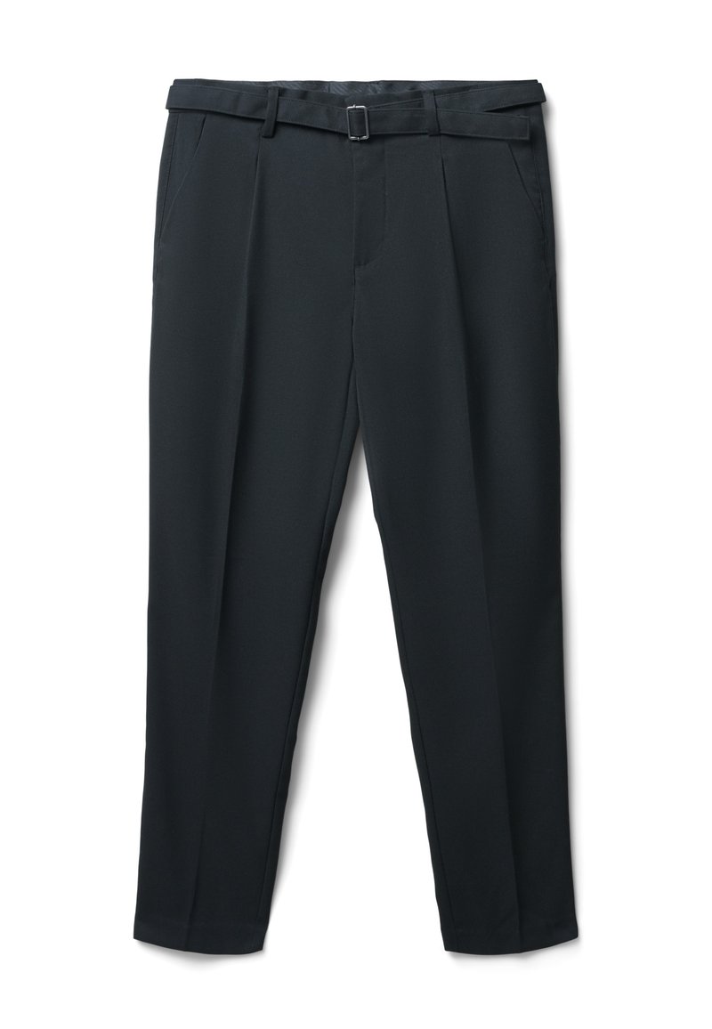 Pantalons noirs avec une texture lisse, présentant un devant plat, deux poches latérales, une ceinture avec une boucle carrée et des jambes fuselées.