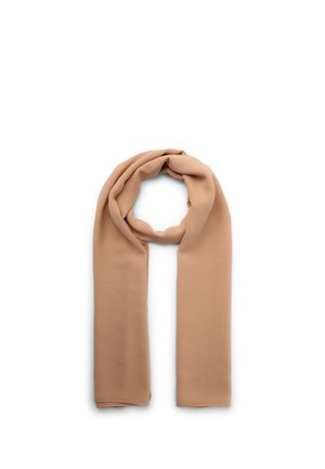 Weicher beiger Schal locker auf weißem Hintergrund gelegt, glattes Stoffmaterial mit sauberen Kanten, keine Muster oder Verzierungen.