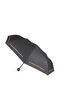 Zwarte paraplu met een gouden kettingpatroon langs de randen, stevige stof, gebogen handvat en gouden accent aan de basis van het handvat.
