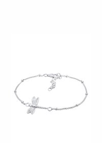 Silverarmband med en charm av en trollslända, länkad kedjedesign, små runda pärlor och en krabbklo-låsning.
