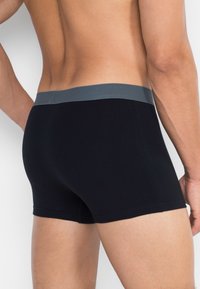 bonprix 3 PACK - Boxerbriefs - schwarz