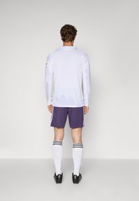 adidas Performance MANCHESTER UNITED AWAY SHORTS - Klubové oblečenie - aurora plum