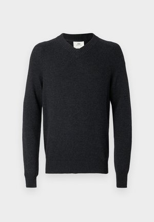 Dunkelgrauer Pullover aus weichem Strickstoff mit V-Ausschnitt, gerippten Bündchen und Saum. Besitzt eine klassische Passform und dezente Nähte.