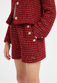 Guess Shorts - red