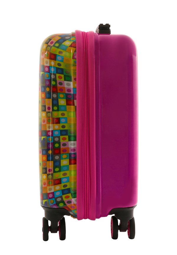 Cabin Case Play Date – Trolley