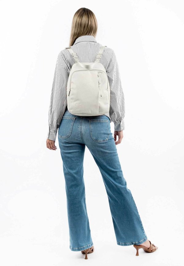 Tagesrucksack - ecru