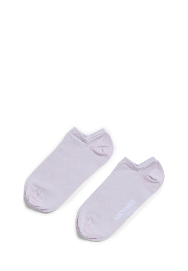 Lilas-farbene Knöchel-Socken aus weicher Baumwolle, mit einem schlichten Design, einem gerippten Oberteil und einem Kontrastlogo. Hoher Tragekomfort, keine Muster.