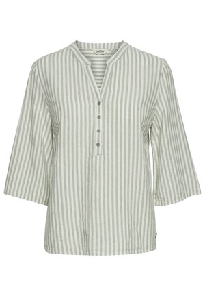 Kevyt, pitkähihainen paita raidallisesta vihreästä ja valkoisesta kankaasta, jossa on mandariinikaulus, kolme nappia ja rento malli.