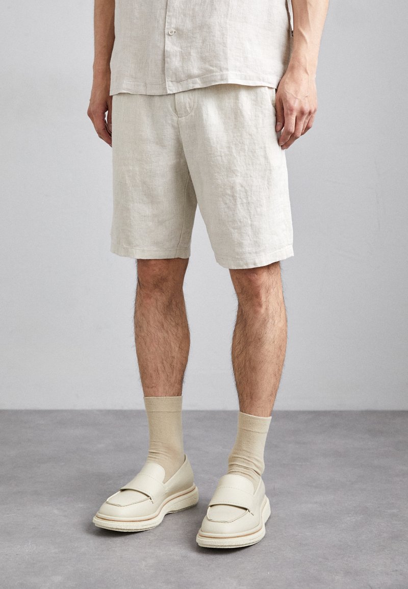 NN.07 SEB - Short - beige