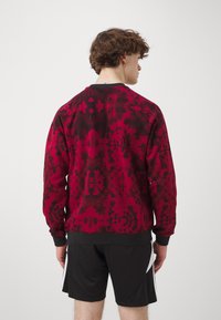 Thumbnail Image 4