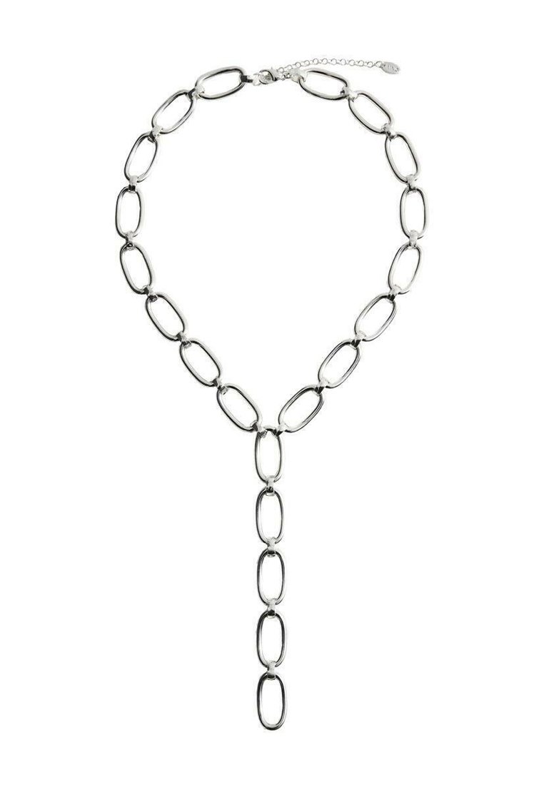 Zilveren ketting met een ontwerp van langwerpige ovale schakels, met een centrale hanger die naar beneden uitsteekt in een Y-vorm en een verstelbare haak.