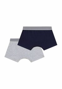 Due paia di pantaloni corti in cotone, uno grigio e uno blu navy, con una cintura elastica a righe e una texture liscia, dal fit regolare e aperture per le gambe.