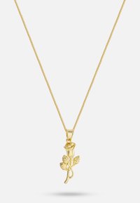 Guldhalskæde med en delikat rosevedhæng, der viser en blomstrende rose og tre detaljerede blade på en fin kæde.