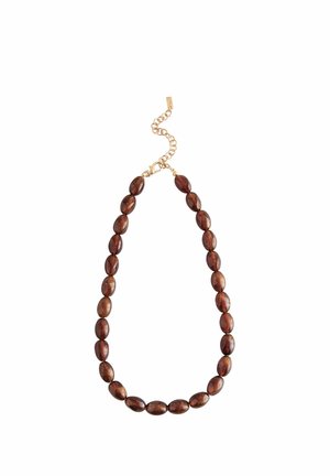 Braune Perlenkette mit ovalen Holzperlen mit glatter Textur, befestigt an einer goldfarbenen Kette mit Karabinerverschluss.